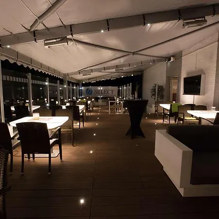 Garner Stuhr - A1 By Ihg 4* ברמן