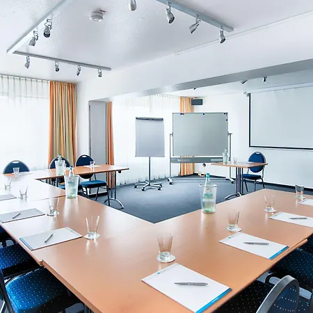 Garner Stuhr - A1 By Ihg מלון 4*