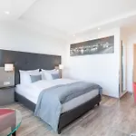 Garner Stuhr - A1 By Ihg Hotel