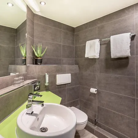 Ξενοδοχείο Garner Stuhr - A1 By Ihg 4*