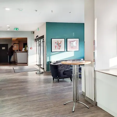 酒店 Garner Stuhr - A1 By Ihg 4*