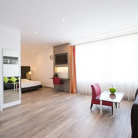 Select A1 Bremen-stuhr מלון 4*