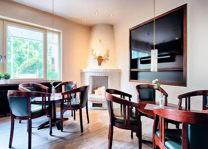 Garner Stuhr - A1 By Ihg 4* Brémy