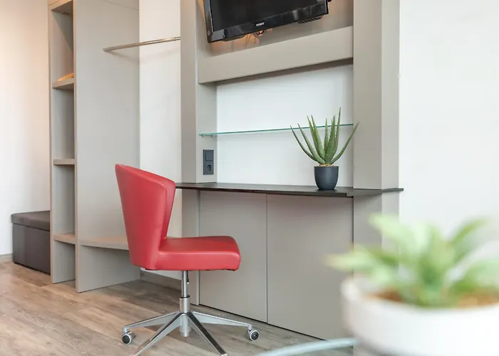 Garner Stuhr - A1 By Ihg 4* Bremen