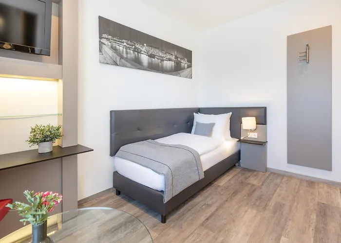 Garner Stuhr - A1 By Ihg 4*