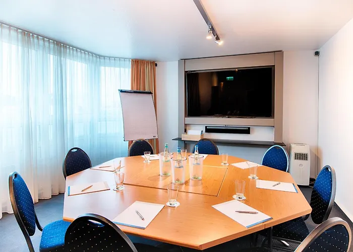 Garner Stuhr - A1 By Ihg Hotel Brémy