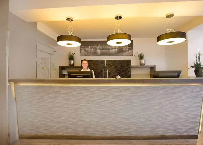 Garner Stuhr - A1 By Ihg Hotel Brémy